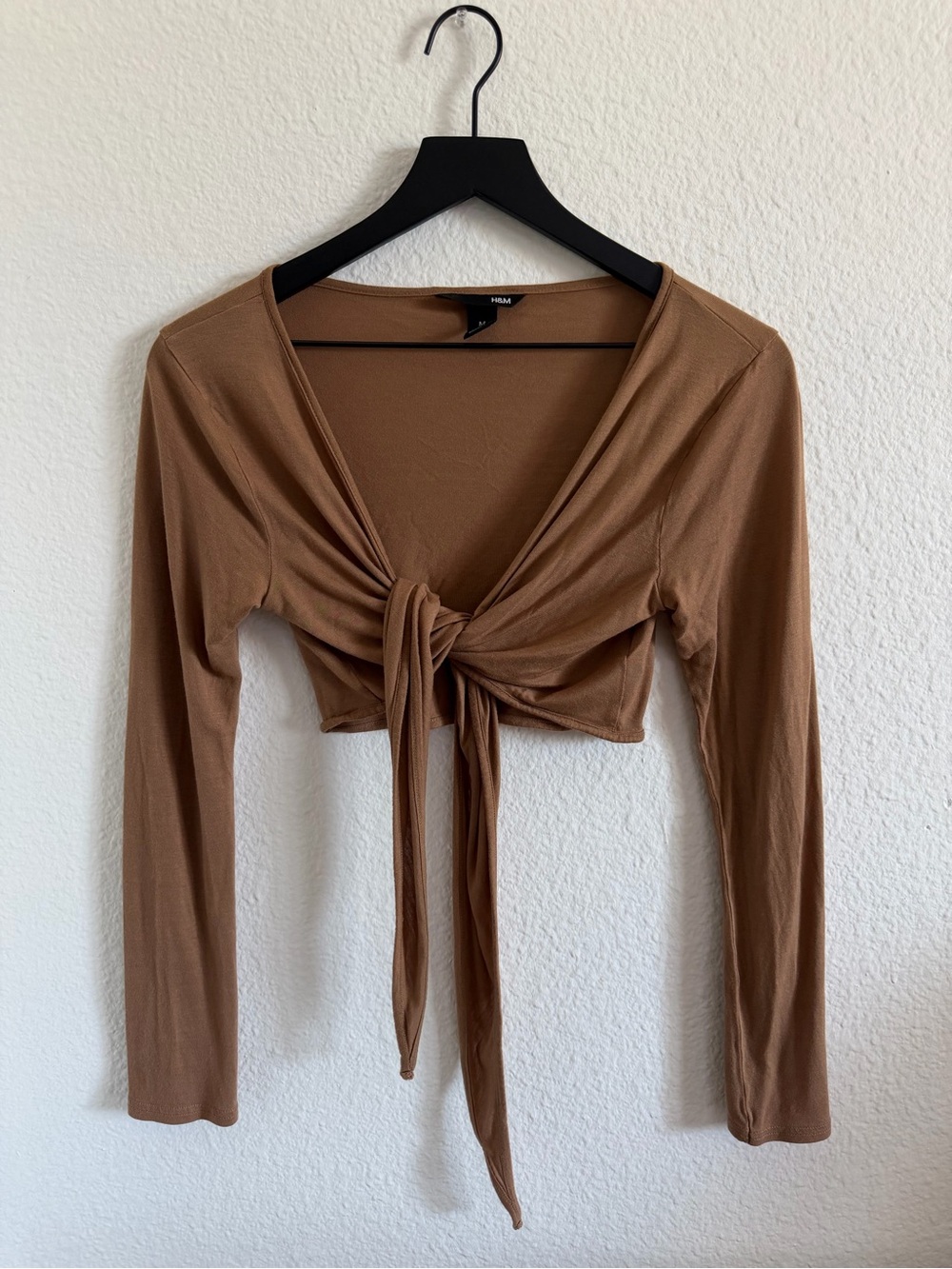 h&m tie-front long sleeve crop top